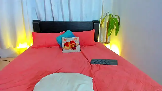 lanaa paul1 online show from 03/21/25, 12:29