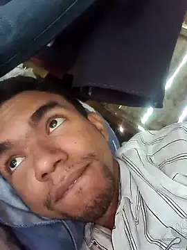 Reynold2608 online show from 12/02/25, 04:30