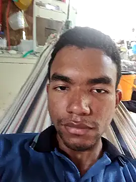 Reynold2608 online show from 11/28/25, 07:58