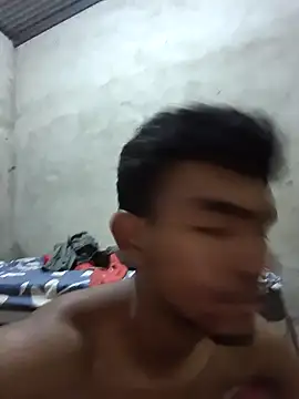 Reynold2608 online show from 12/28/24, 11:37