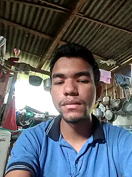 Reynold2608 online show from 12/14/25, 08:14