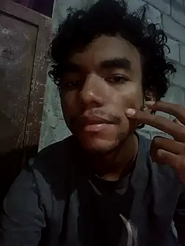 Reynold2608 online show from 09/29/25, 01:45