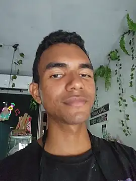 Reynold2608 online show from 05/18/26, 10:03