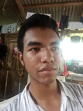 Reynold2608 online show from 12/22/25, 08:42