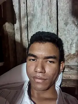 Reynold2608 online show from 12/22/25, 02:33