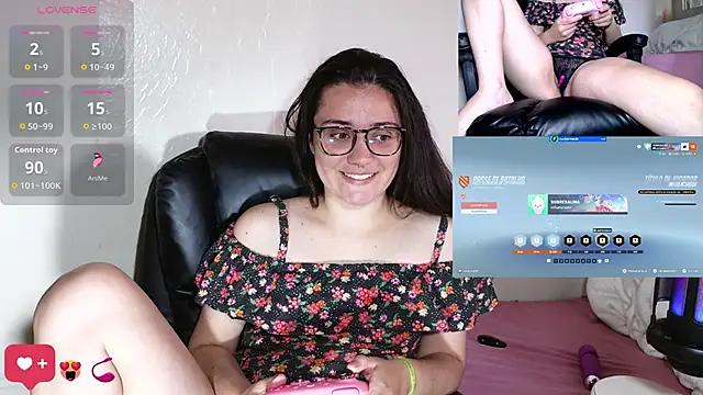 Snapshot of sobresalinaa chatting on 10/14/25, 10:16 sobresalinaa online show from 10/14/25, 10:16