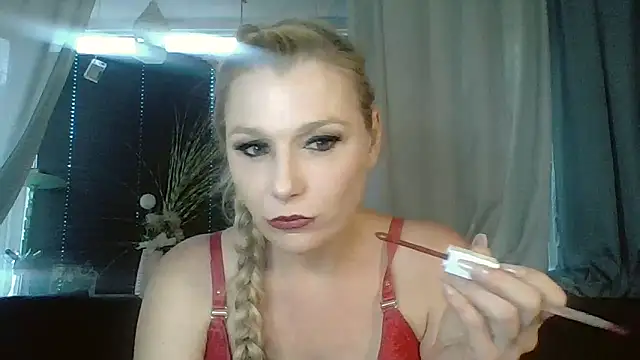 Snapshot of DevilsAngel13 chatting on 09/21/25, 03:17 DevilsAngel13 online show from 09/21/25, 03:17