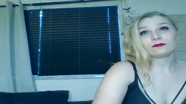 DevilsAngel13 online show from 12/04/25, 03:00