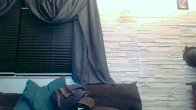 Snapshot of DevilsAngel13 chatting on 10/14/25, 05:46 DevilsAngel13 online show from 10/14/25, 05:46