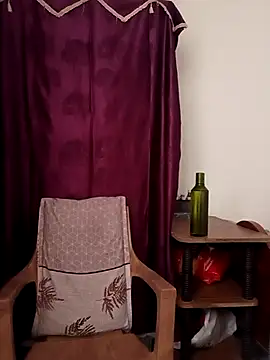 Snapshot of Manisha-Love chatting on 03/21/25, 03:33 Manisha-Love online show from 03/21/25, 03:33