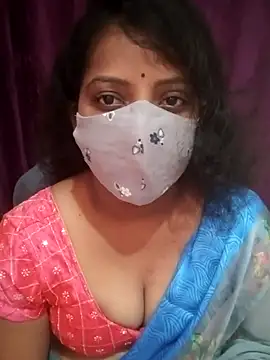 Snapshot of Manisha-Love chatting on 09/18/25, 04:15 Manisha-Love online show from 09/18/25, 04:15