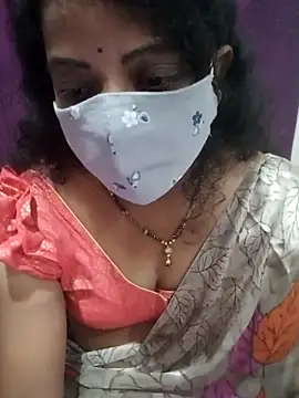 Snapshot of Manisha-Love chatting on 10/18/25, 04:09 Manisha-Love online show from 10/18/25, 04:09