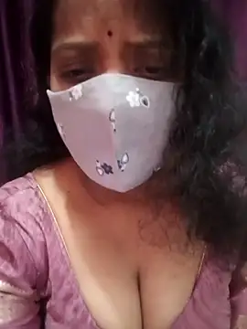 Snapshot of Manisha-Love chatting on 09/19/25, 03:54 Manisha-Love online show from 09/19/25, 03:54