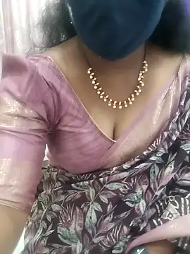 Snapshot of Manisha-Love chatting on 02/17/25, 03:44 Manisha-Love online show from 02/17/25, 03:44