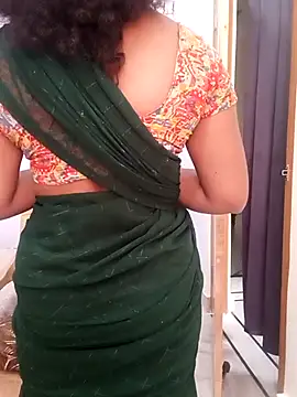 Snapshot of Manisha-Love chatting on 02/21/25, 06:29 Manisha-Love online show from 02/21/25, 06:29