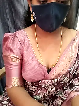 Snapshot of Manisha-Love chatting on 03/20/25, 06:19 Manisha-Love online show from 03/20/25, 06:19