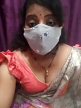 Snapshot of Manisha-Love chatting on 10/10/25, 03:57 Manisha-Love online show from 10/10/25, 03:57