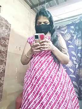 queensenorita online show from 09/30/25, 05:30