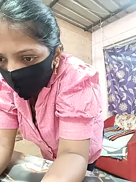 queensenorita online show from 11/17/25, 09:02