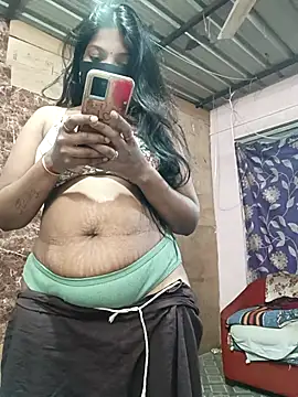 queensenorita online show from 12/15/25, 05:41