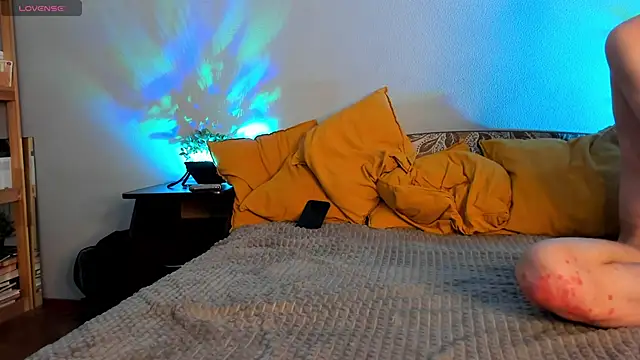 Snapshot of naughty_evan chatting on 02/14/25, 12:36 naughty evan online show from 02/14/25, 12:36