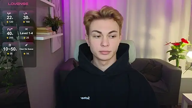 Snapshot of naughty_evan chatting on 03/03/25, 06:24 naughty evan online show from 03/03/25, 06:24