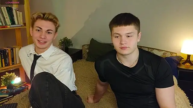 Snapshot of naughty_evan chatting on 02/23/25, 03:29 naughty evan online show from 02/23/25, 03:29