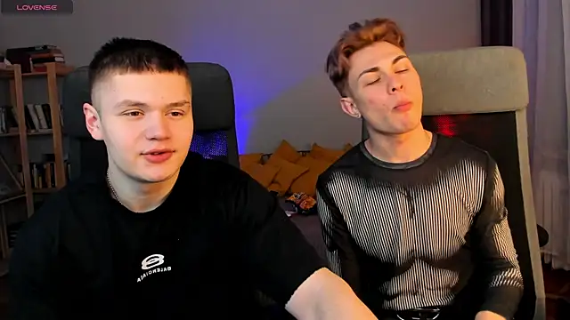 Snapshot of naughty_evan chatting on 02/01/25, 02:13 naughty evan online show from 02/01/25, 02:13