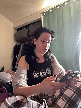 Nina-Chick777 online show from 06/15/26, 07:35