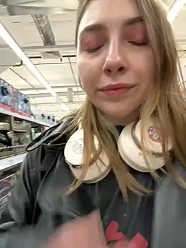 Sunny   Bunny online show from 03/21/25, 12:28