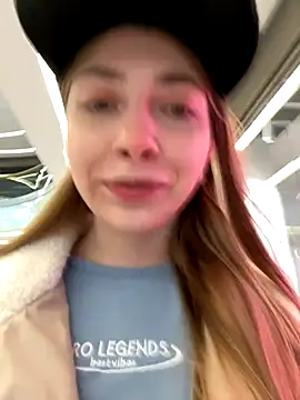 Sunny   Bunny online show from 09/23/25, 08:21