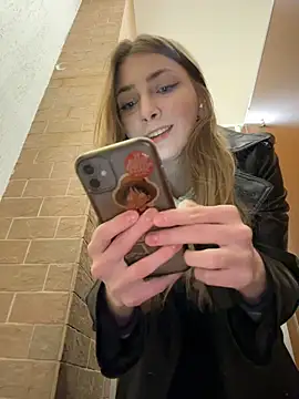 Sunny   Bunny online show from 01/09/26, 12:01