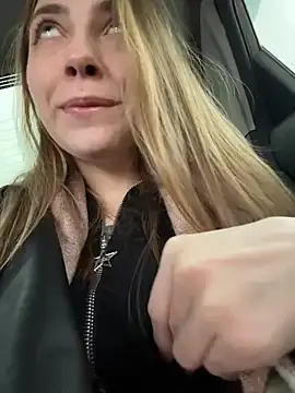 Sunny   Bunny online show from 11/19/25, 07:19