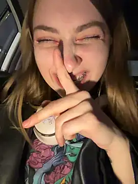 Sunny   Bunny online show from 03/11/25, 07:25