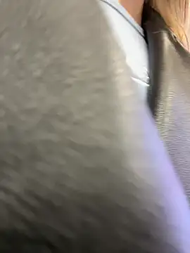 Sunny   Bunny online show from 01/05/26, 05:27