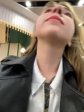 Sunny   Bunny online show from 02/13/25, 06:15