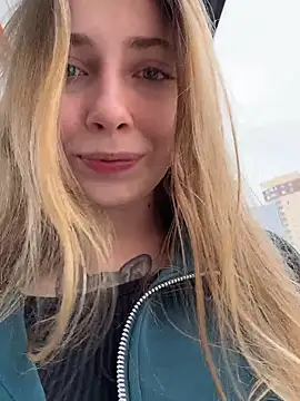 Sunny   Bunny online show from 05/03/26, 11:04