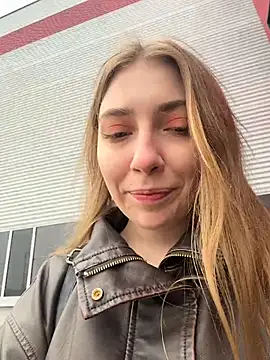 Sunny   Bunny online show from 03/18/26, 08:06