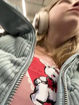 Sunny   Bunny online show from 03/18/25, 07:12