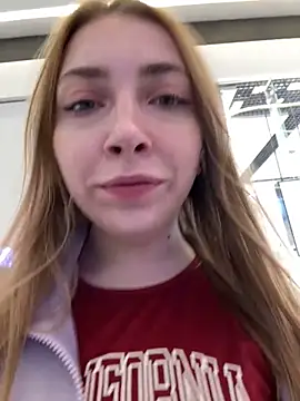 Sunny   Bunny online show from 09/18/25, 08:17