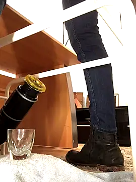 Snapshot of Inseminator69 chatting on 09/18/25, 05:21 Inseminator69 online show from 09/18/25, 05:21