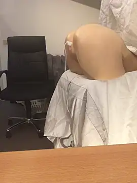 Snapshot of Inseminator69 chatting on 01/07/25, 12:20 Inseminator69 online show from 01/07/25, 12:20