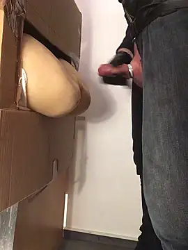 Snapshot of Inseminator69 chatting on 03/12/25, 03:40 Inseminator69 online show from 03/12/25, 03:40