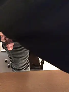 Snapshot of Inseminator69 chatting on 02/25/25, 01:00 Inseminator69 online show from 02/25/25, 01:00