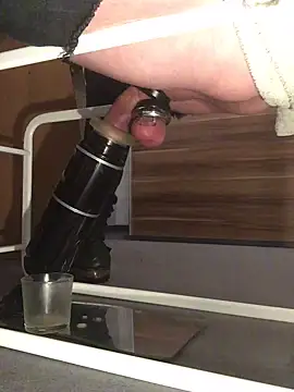 Snapshot of Inseminator69 chatting on 12/12/24, 12:01 Inseminator69 online show from 12/12/24, 12:01