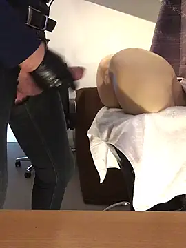 Snapshot of Inseminator69 chatting on 03/02/25, 02:15 Inseminator69 online show from 03/02/25, 02:15