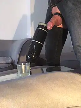 Snapshot of Inseminator69 chatting on 12/10/24, 11:11 Inseminator69 online show from 12/10/24, 11:11