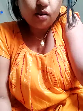 Snapshot of Priya_2222 chatting on 03/02/25, 11:41 Priya 2222 online show from 03/02/25, 11:41