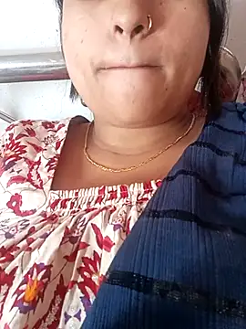 Snapshot of Priya_2222 chatting on 03/16/25, 07:26 Priya 2222 online show from 03/16/25, 07:26