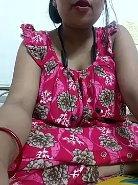 Snapshot of Priya_2222 chatting on 10/18/25, 07:05 Priya 2222 online show from 10/18/25, 07:05